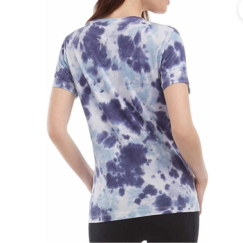 Danskin women's tie dye T shirt, size small. Cotton jersey. Cute pattern blues!
